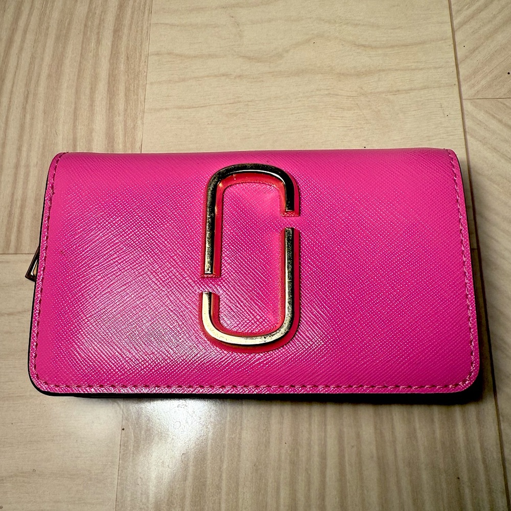 Marc Jacobs Snapshot Wallet - Hot Pink